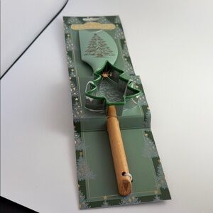 Silicone Spatula with Christmas Tree Cookie Cutter